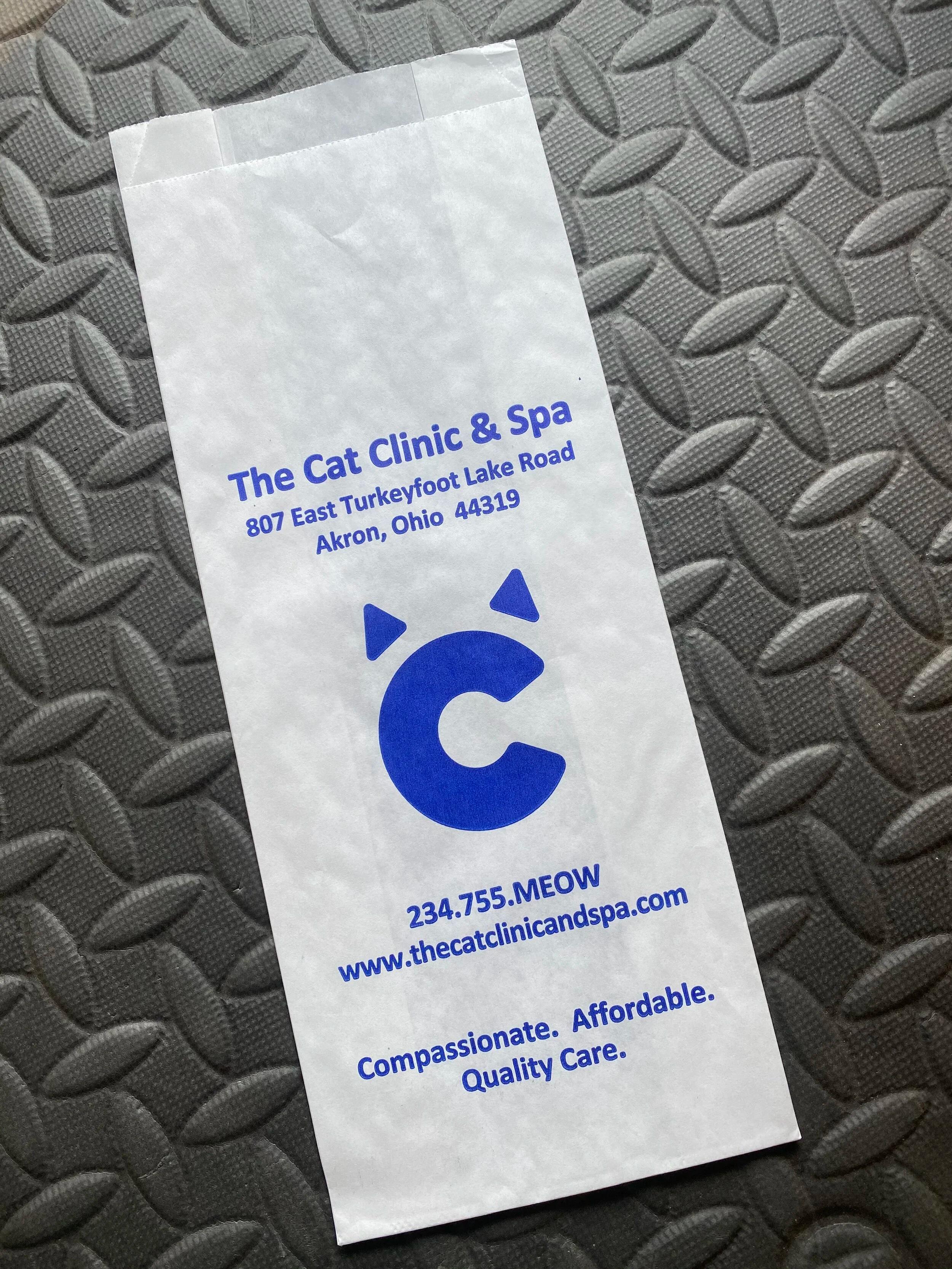 7680660ace_IMG_9167_cc10f884.JPG, custom paper veterinary bag
